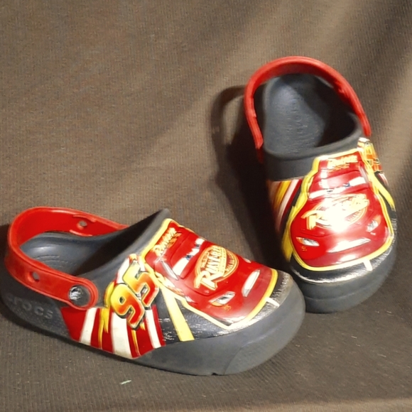 Crocks lighting McQueen - Picture 2 of 3